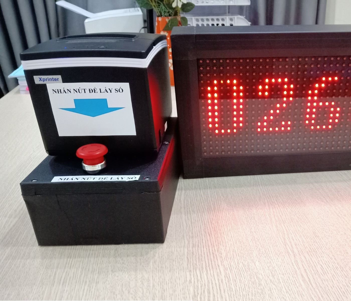 máy lấy số thứ tự bệnh viện tại Hà Nội