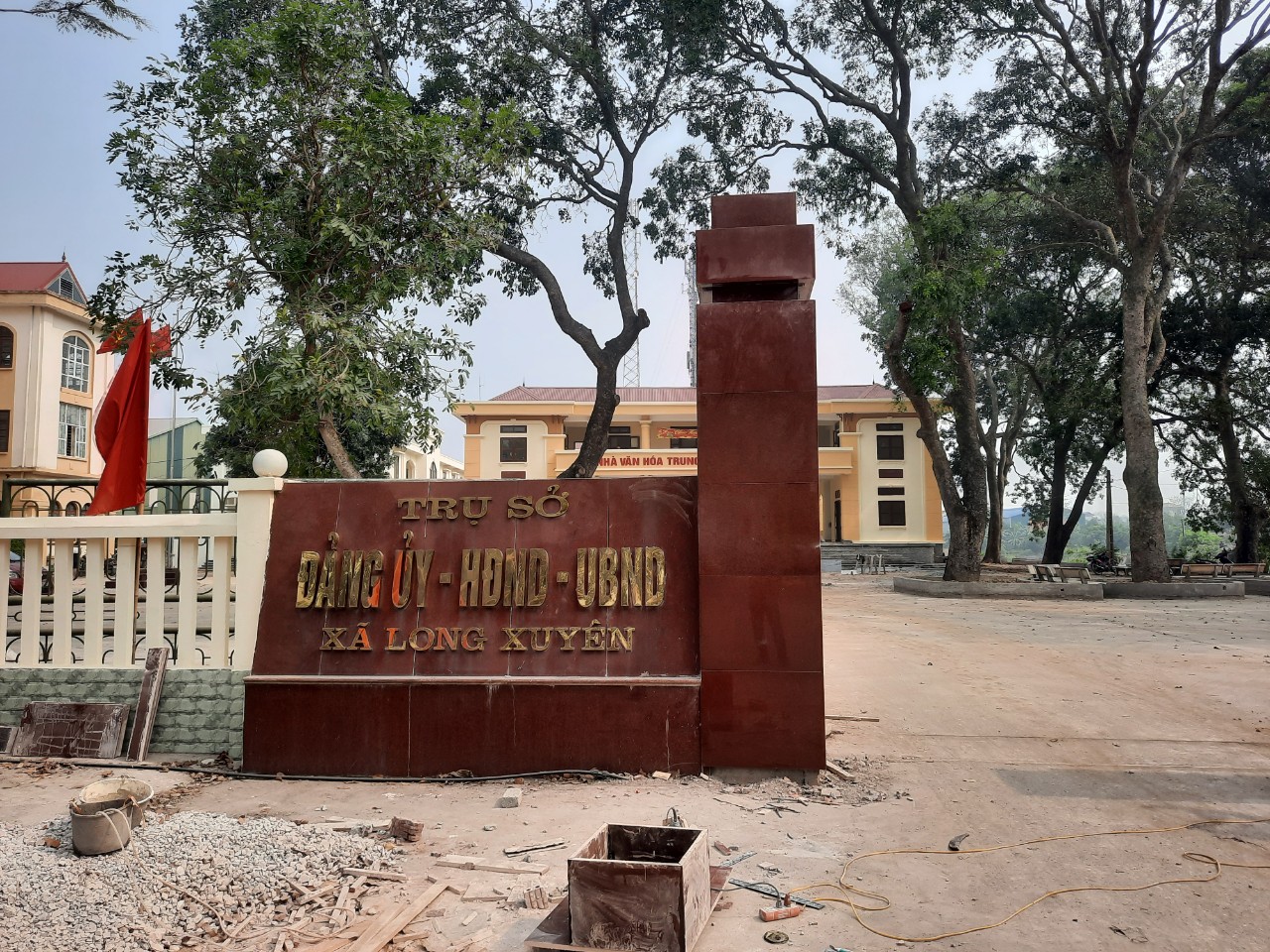 cổng ủy ban nhân dân xã Long Xuyên, Bình Giang, Hải Dương (1)