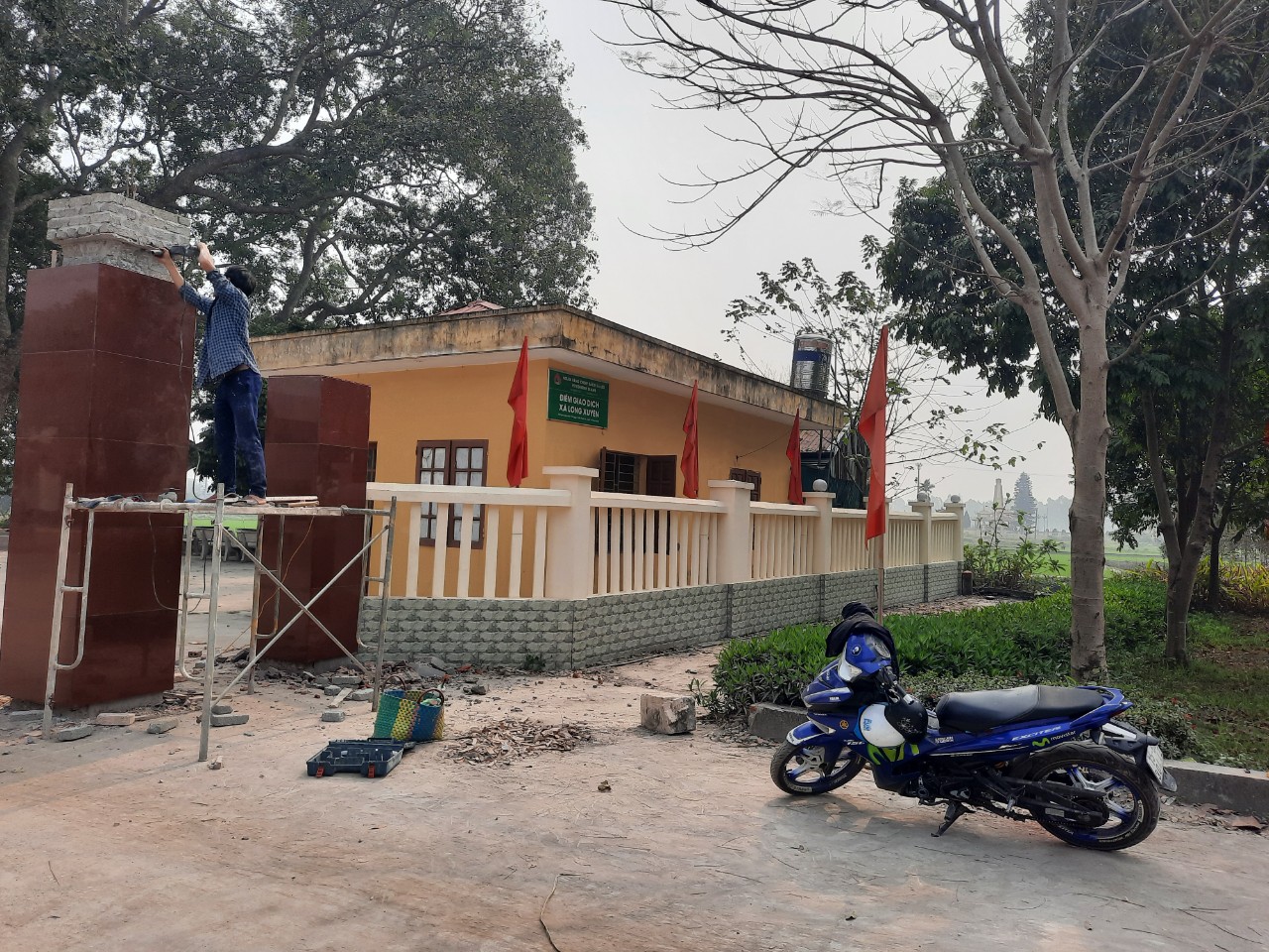 cổng ủy ban nhân dân xã Long Xuyên, Bình Giang, Hải Dương (3)