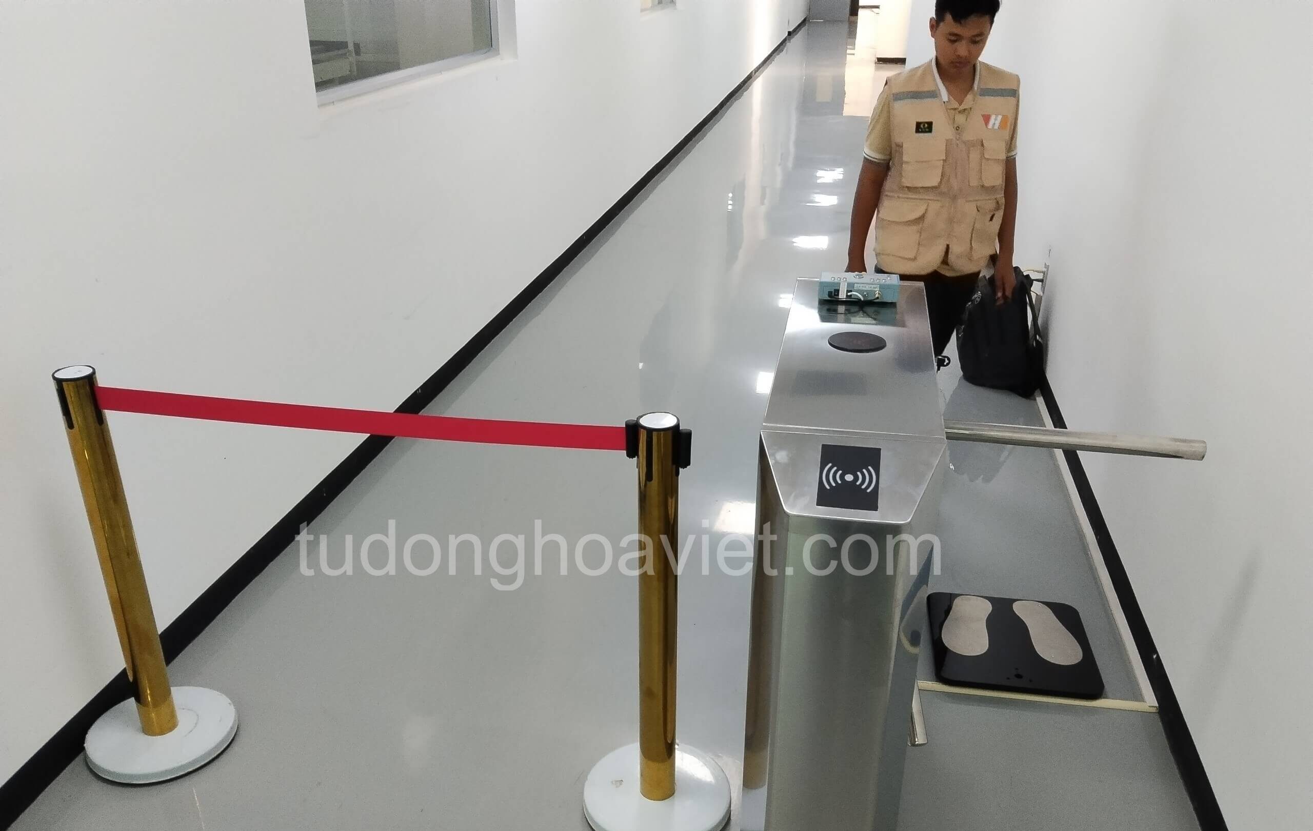 hệ thống kiểm soát tĩnh điện nhà máy