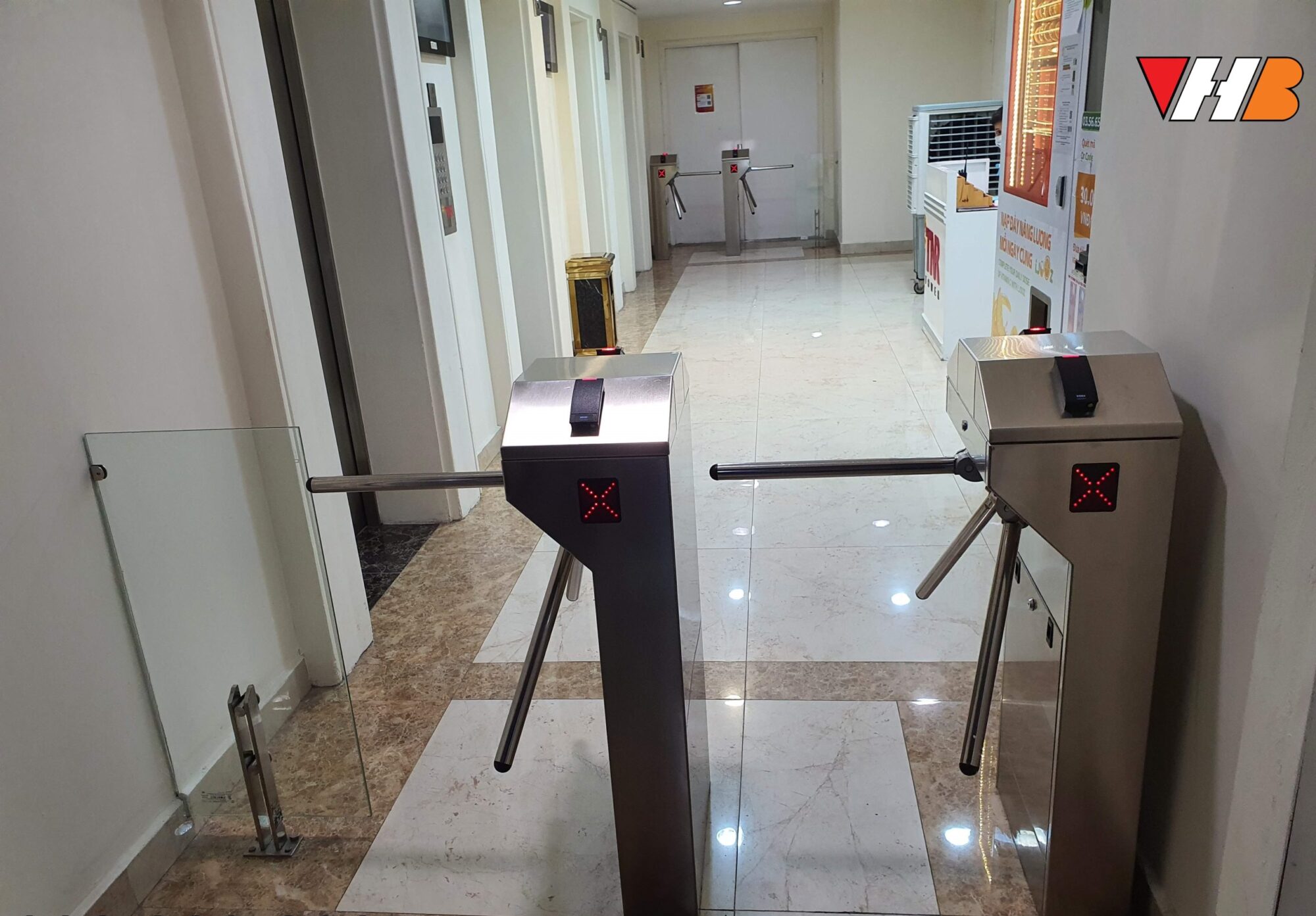 Hệ thống kiểm soát ra vào toàn nhà tripod