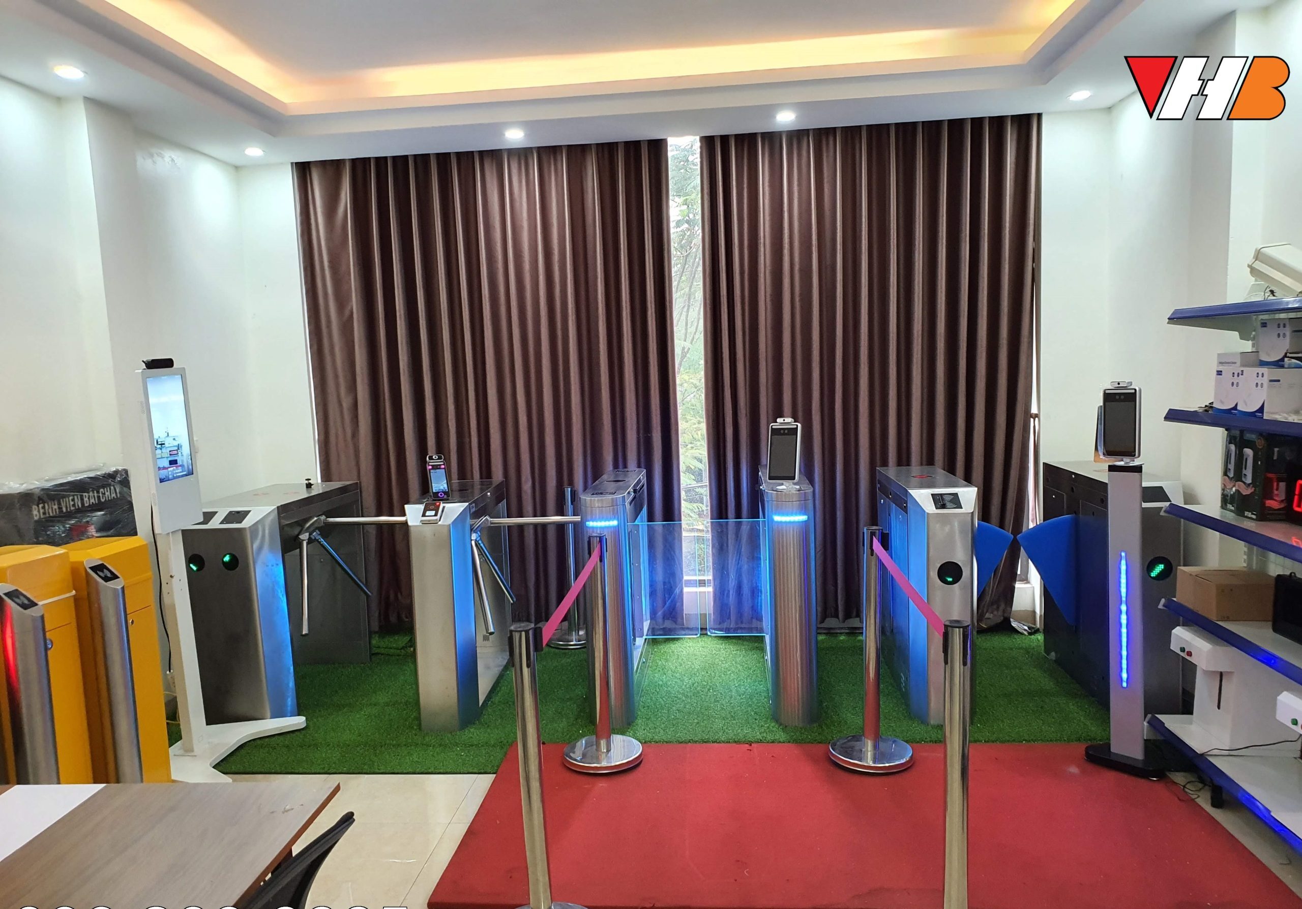 hệ thống cổng cửa kiểm soát vhb