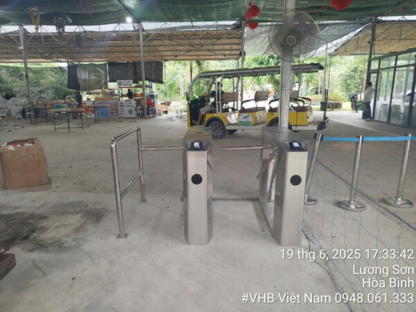 KIỂM SOÁT VÉ TỰ ĐỘNG KHU VUI CHƠI