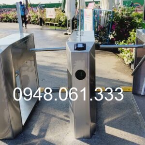 Cổng soát vé khu vui chơi tích hợp đầu đọc Qrcode để check vé
