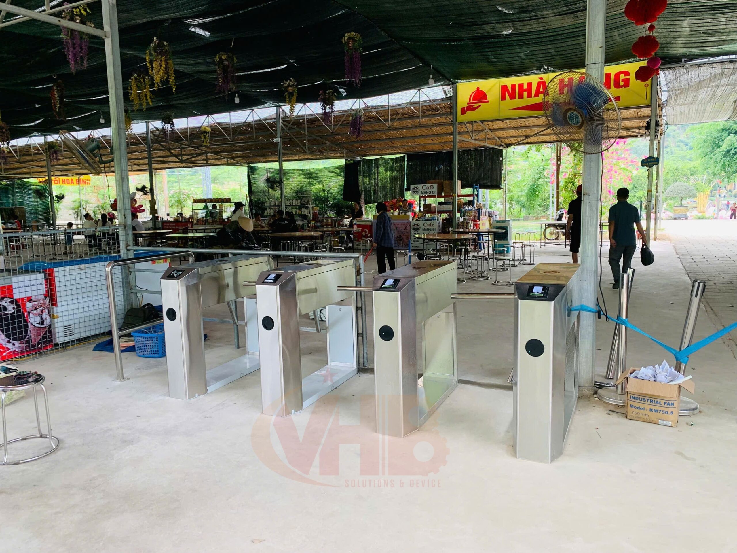 PHẦN MỀM BÁN VÉ BỂ BƠI QUA QRCODE 8 Cổng cửa kiểm soát vé tại Khu du lịch sinh thái nhà tôi - Phú Thọ