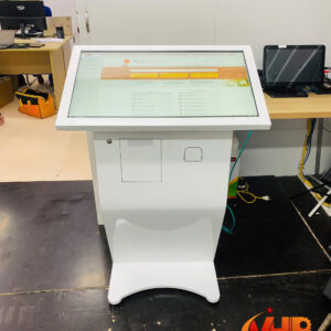 Kiosk chân quỳ tra cứu thủ tục hành chính