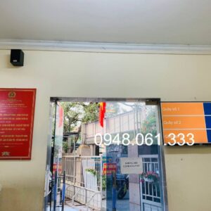 Màn hình trung tâm hiển thị số thứ tự cho Cảnh sát giao thông Năm 2026