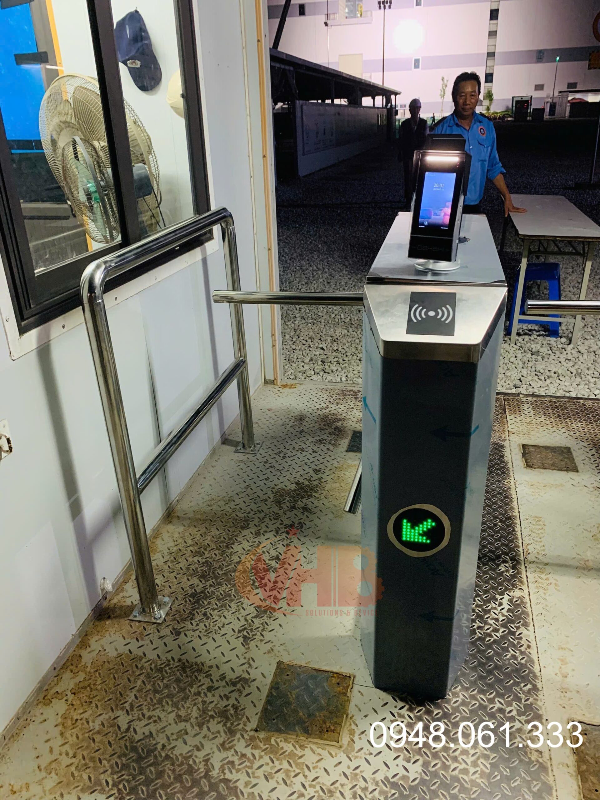 Máy chấm công kiểm soát của ra vào nhà máy