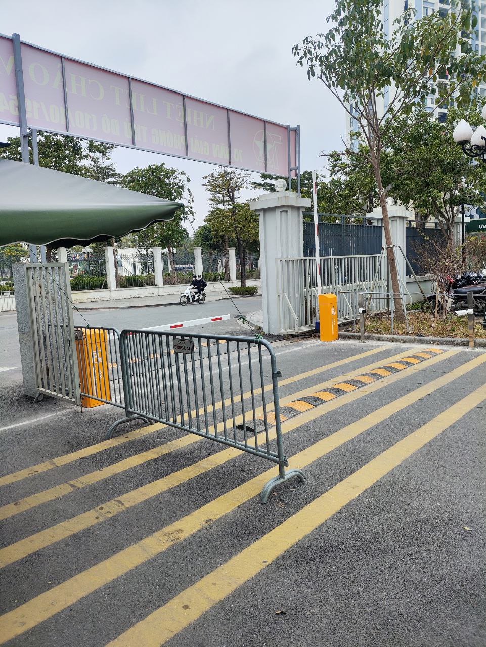 Hệ Thống Bãi Xe Cho Tòa Nhà Văn Phòng – Giải Pháp Quản Lý Xe Hiện Đại & An Toàn 1 Hệ Thống Bãi Xe Cho Tòa Nhà Văn Phòng do VHB Việt Nam cung cấp