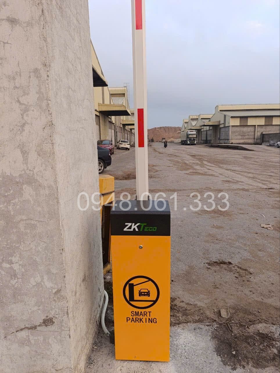 Barrier tự động cho bãi xe