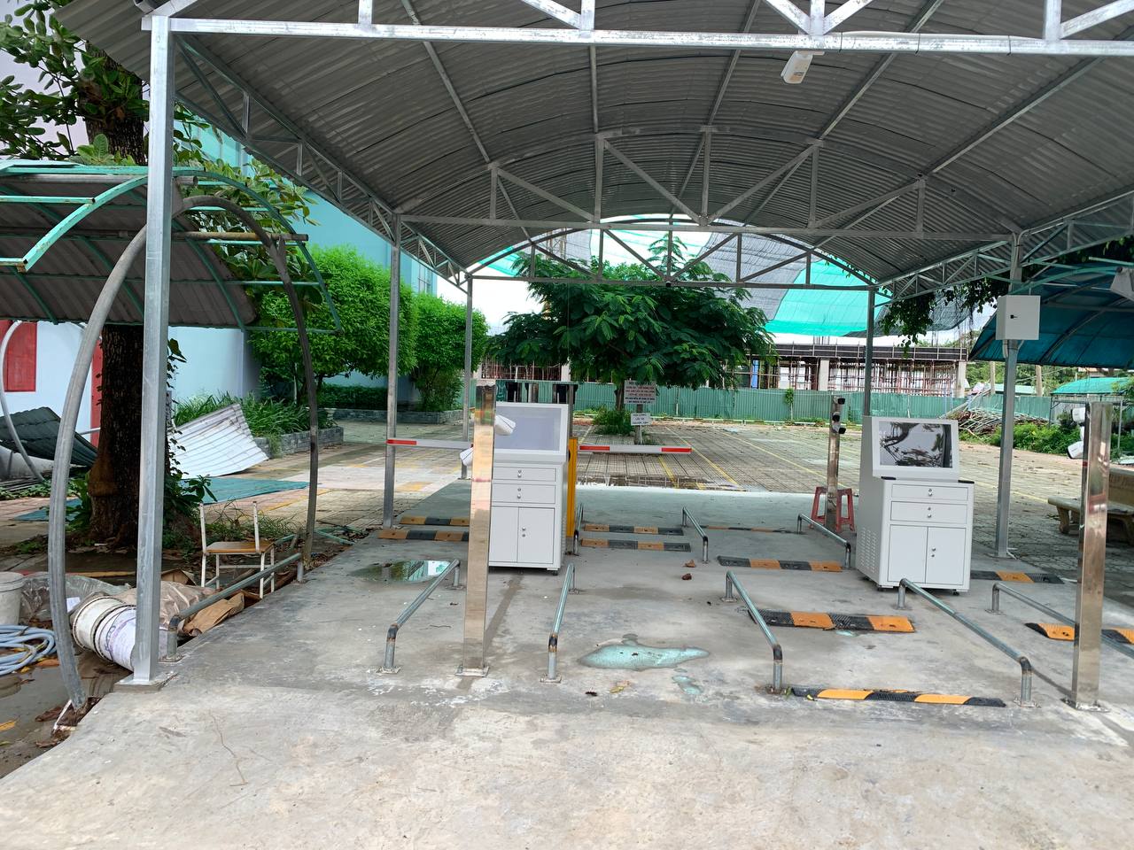 vhb thi công hệ thống bãi xe thông minh cho trường học