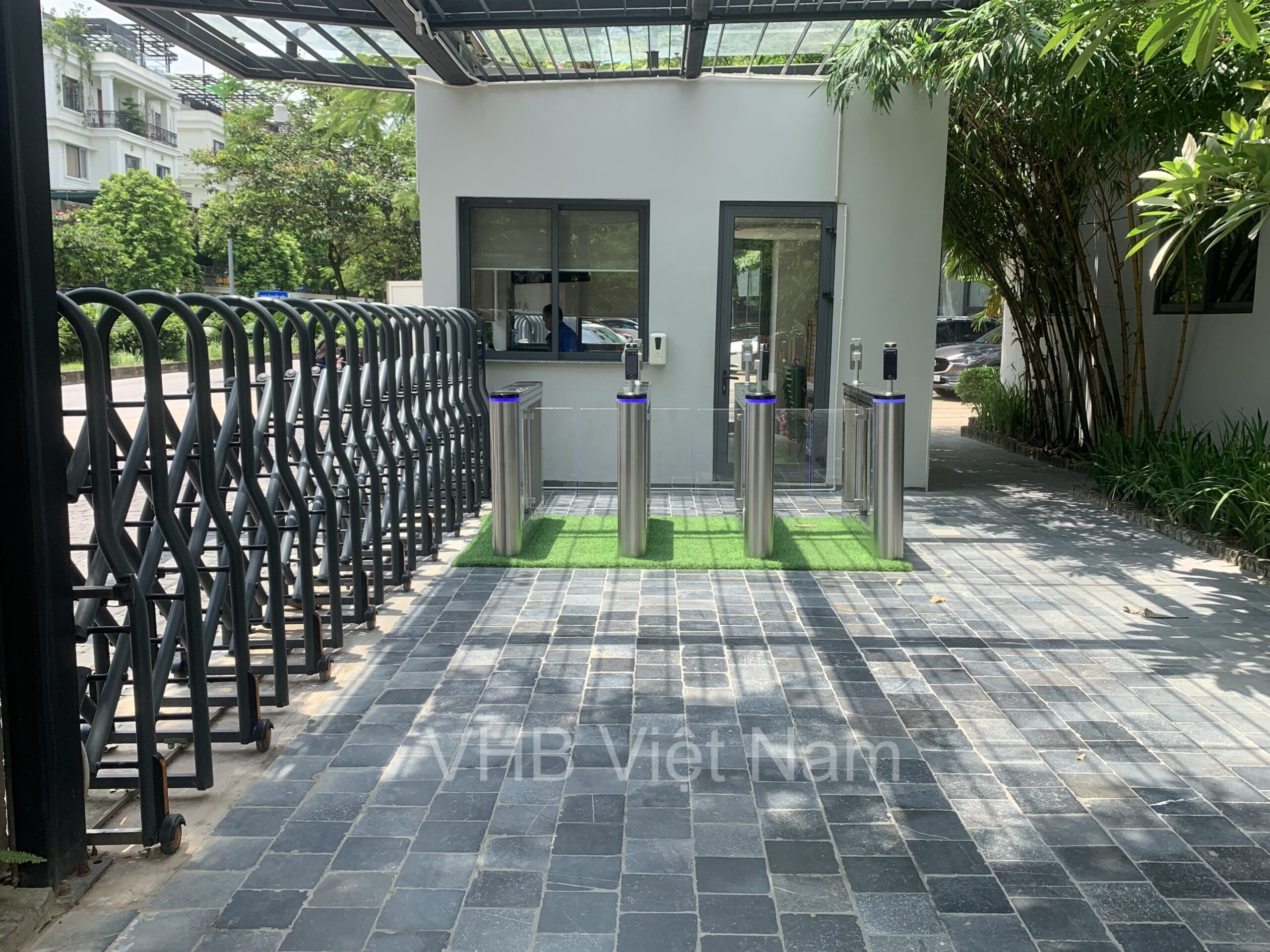 Hệ thông chấm công kiểm soát công nhân ra vào nhà máy